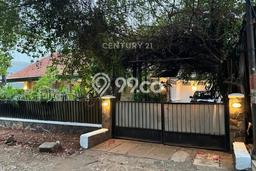 Siap Huni Rumah Mewah 4 Kamar di Kebayoran Baru Dekat ke Mana Pun Siap Huni Rumah Mewah 4 Kamar di Kebayoran Baru Dekat ke Mana Pun