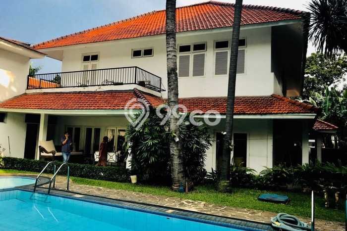 Siap Huni Rumah Mewah 4 Kamar di Menteng Dekat ke Mana Saja Siap Huni Rumah Mewah 4 Kamar di Menteng Dekat ke Mana Saja