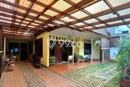 Siap Huni Rumah Mewah 5 Kamar di Kebayoran Baru Dekat ke Mana Pun Siap Huni Rumah Mewah 5 Kamar di Kebayoran Baru Dekat ke Mana Pun