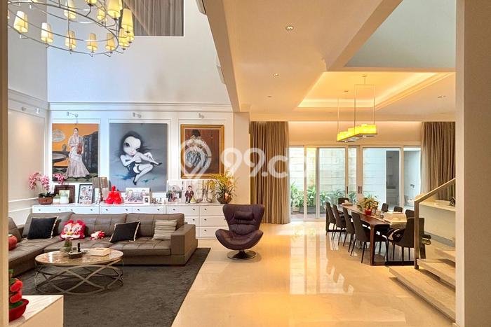 Siap Huni Rumah Mewah 5 Kamar di Menteng Dekat ke Mana Pun Siap Huni Rumah Mewah 5 Kamar di Menteng Dekat ke Mana Pun