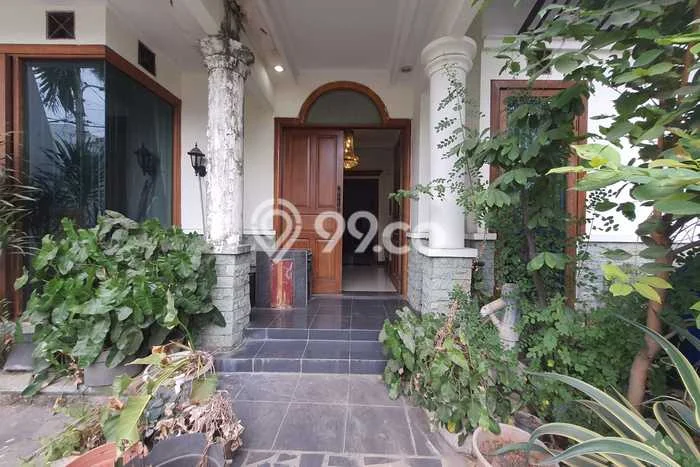 Ready to Use! Premium House LT 244m2 Desain Elegan di Kayu Putih Ready to Use! Premium House LT 244m2 Desain Elegan di Kayu Putih