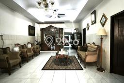 Siap Huni Rumah Mewah 15 Kamar di Kebayoran Baru Dekat ke Mana Pun Siap Huni Rumah Mewah 15 Kamar di Kebayoran Baru Dekat ke Mana Pun