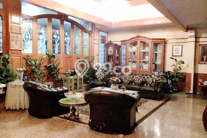 Hunian Elit LB 350m2 Siap Pakai Desain Elegan di Lebak Bulus, Jakarta Selatan Hunian Elit LB 350m2 Siap Pakai Desain Elegan di Lebak Bulus, Jakarta Selatan
