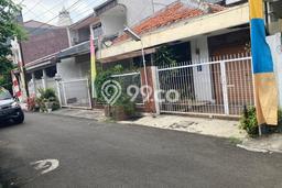 Hunian Mewah LB 145m2 Siap Pakai Desain Elegan di Rawamangun, Jakarta Timur Hunian Mewah LB 145m2 Siap Pakai Desain Elegan di Rawamangun, Jakarta Timur