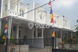 Rumah Strategis Modern Lb 110m2 di Duren Sawit, Jakarta Timur Rumah Strategis Modern Lb 110m2 di Duren Sawit, Jakarta Timur