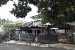 Rumah Elit LB 410m2 Siap Huni Desain Elegan di Geger Kalong, Bandung Rumah Elit LB 410m2 Siap Huni Desain Elegan di Geger Kalong, Bandung