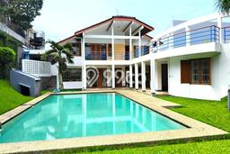Rumah Elit Modern Tanpa Renovasi di Geger Kalong Bandung Rumah Elit Modern Tanpa Renovasi di Geger Kalong Bandung