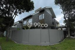 Rumah Terawat di Batununggal, Bandung, LT 286m², Luas Bangunan 300m² Rumah Terawat di Batununggal, Bandung, LT 286m², Luas Bangunan 300m²