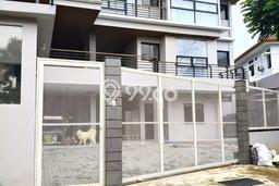 Rumah Elit Modern Tanpa Renovasi di Setiabudi Bandung Rumah Elit Modern Tanpa Renovasi di Setiabudi Bandung