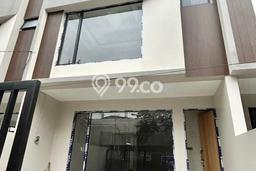 Rumah Luas Asri 3 KT Siap Pakai di Meruya Jakarta Barat Rumah Luas Asri 3 KT Siap Pakai di Meruya Jakarta Barat