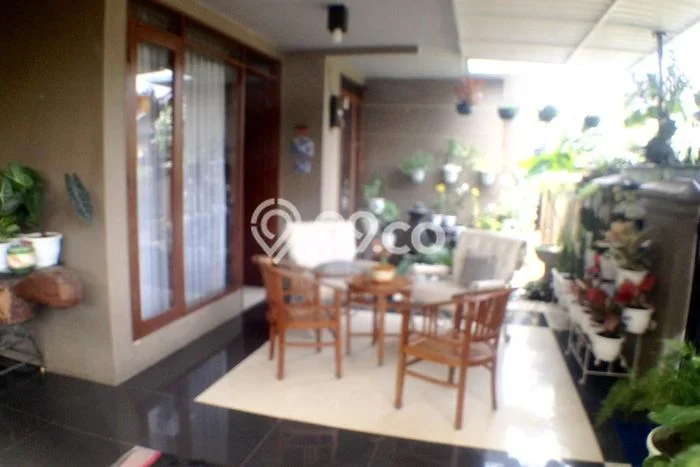 Rumah Mewah LB 200m2 Siap Pakai Desain Elegan di Bintaro, Tangerang Selatan Rumah Mewah LB 200m2 Siap Pakai Desain Elegan di Bintaro, Tangerang Selatan