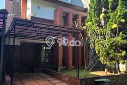 Rumah Mewah LB 176m2 Siap Huni Desain Elegan di Cigadung, Bandung Rumah Mewah LB 176m2 Siap Huni Desain Elegan di Cigadung, Bandung