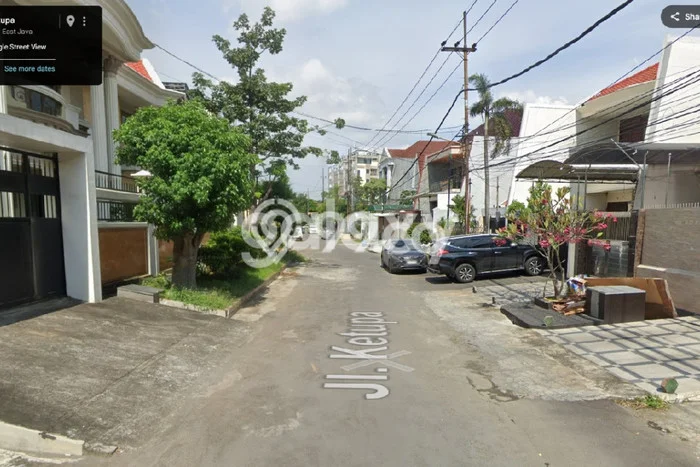 Rumah Bagus Siap Pakai Di Genteng Luas 500m2 Lokasi Strategis Rumah Bagus Siap Pakai Di Genteng Luas 500m2 Lokasi Strategis