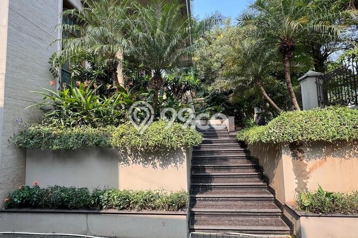 Rumah Kondisi Baik Disewakan di Pondok Indah, Jakarta Selatan LT 675m2, LB 750m2 Rumah Kondisi Baik Disewakan di Pondok Indah, Jakarta Selatan LT 675m2, LB 750m2
