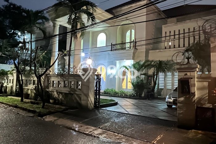 Disewakan Rumah Strategis LT 750m2 / LB 700m2 di Kemang, Jakarta Selatan Disewakan Rumah Strategis LT 750m2 / LB 700m2 di Kemang, Jakarta Selatan