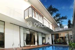 Disewakan! Rumah 3 Kamar Tidur &
3 Kamar Mandi di Kemang, Jakarta Selatan Disewakan! Rumah 3 Kamar Tidur &
3 Kamar Mandi di Kemang, Jakarta Selatan