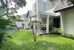 Rumah Bagus Disewakan di Senayan, Jakarta Selatan LT 700m2, LB 500m2 Rumah Bagus Disewakan di Senayan, Jakarta Selatan LT 700m2, LB 500m2