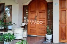 Dijual Murah Rumah dengan 4 Kamar Tidur dan 3 Kamar Mandi di Area Lebak Bulus, Jakarta Selatan Dijual Murah Rumah dengan 4 Kamar Tidur dan 3 Kamar Mandi di Area Lebak Bulus, Jakarta Selatan