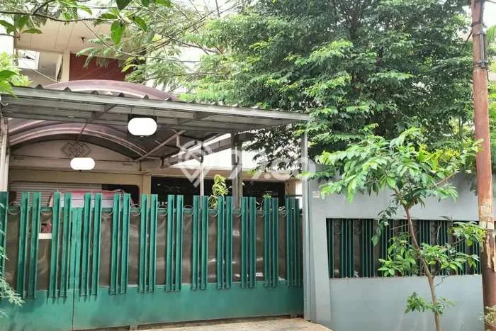 BEST CHOICE! Rumah di Joglo, 4 KM, Dekat Mall, Luas 306m² LB 334m² BEST CHOICE! Rumah di Joglo, 4 KM, Dekat Mall, Luas 306m² LB 334m²