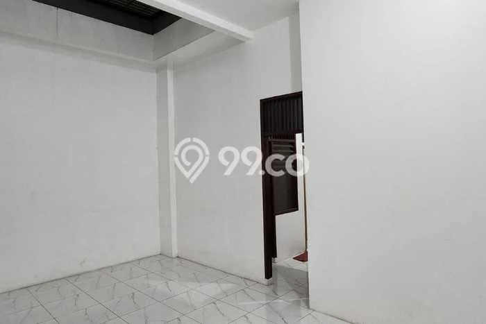 Rumah area Meruya, 2 KM, Lingkungan Tenang Rumah area Meruya, 2 KM, Lingkungan Tenang