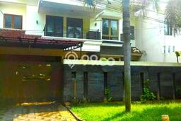 Rumah Elit Modern Tanpa Renovasi di SCBD Jakarta Selatan Rumah Elit Modern Tanpa Renovasi di SCBD Jakarta Selatan