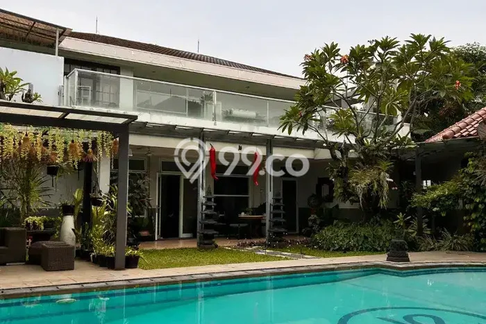 Rumah Eksklusif Siap Huni LT 1146m2 di Kebon Jeruk, Jakarta Barat Rumah Eksklusif Siap Huni LT 1146m2 di Kebon Jeruk, Jakarta Barat
