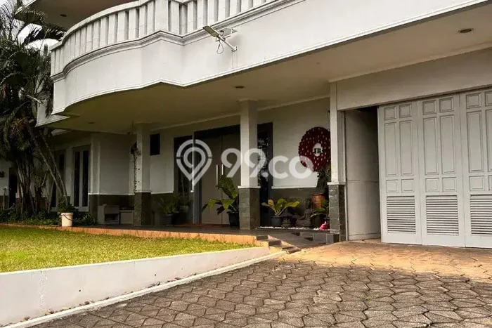 Rumah Eksklusif Siap Huni LT 1146m2 di Kebon Jeruk, Jakarta Barat Rumah Eksklusif Siap Huni LT 1146m2 di Kebon Jeruk, Jakarta Barat