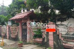 Hunian Mewah LB 300m2 Siap Huni Desain Elegan di Srengseng, Jakarta Barat Hunian Mewah LB 300m2 Siap Huni Desain Elegan di Srengseng, Jakarta Barat