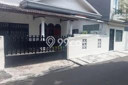 UNIT LANGKA! Rumah kawasan Kebayoran Lama, 6 KT, View Kota, LT 250m² Bangunan 300m² UNIT LANGKA! Rumah kawasan Kebayoran Lama, 6 KT, View Kota, LT 250m² Bangunan 300m²