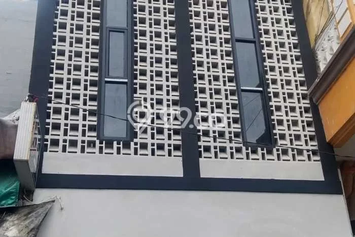 Komersial paling strategis disewakan di Kebayoran Baru Jakarta Selatan Komersial paling strategis disewakan di Kebayoran Baru Jakarta Selatan