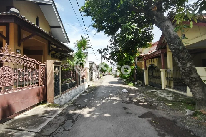 Hunian Strategis 2 KT LB 100m2 Kondisi Bagus di Cirebon Selatan Hunian Strategis 2 KT LB 100m2 Kondisi Bagus di Cirebon Selatan