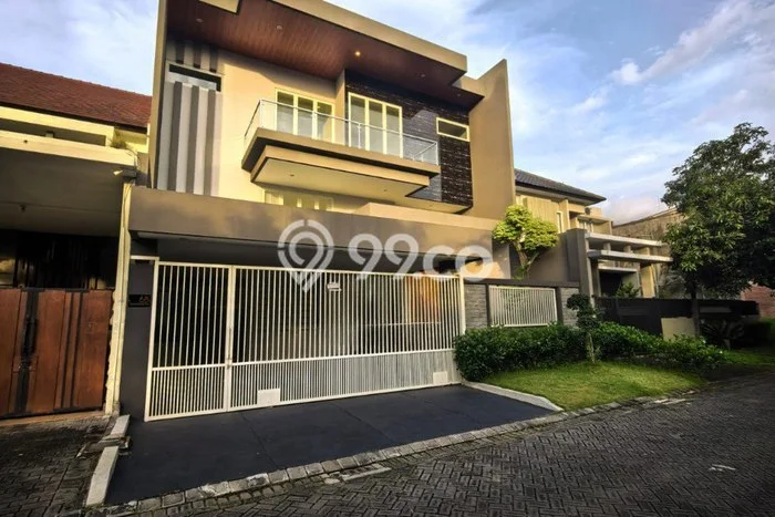 Rumah Disewakan Malang LT 300m2 LB 500m2 Area Araya Rumah Disewakan Malang LT 300m2 LB 500m2 Area Araya