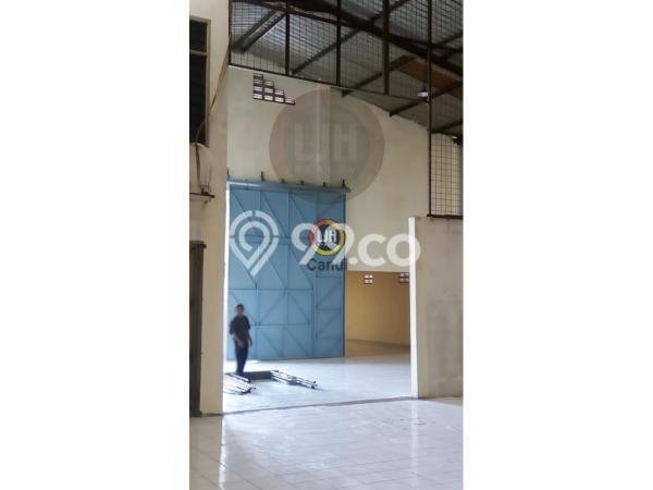 LOKASI STRATEGIS! Gudang Disewakan Kawasan Semarang Barat, Luas 700m², Area Ramai LOKASI STRATEGIS! Gudang Disewakan Kawasan Semarang Barat, Luas 700m², Area Ramai