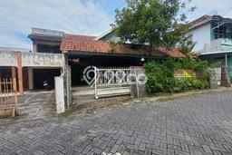 Rumah Luas Asri 7 KT Siap Pakai di Sleman Yogyakarta Rumah Luas Asri 7 KT Siap Pakai di Sleman Yogyakarta