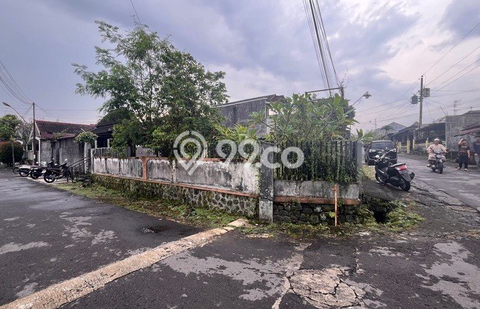 Rumah Modern Cantik 4 Kamar Bisa Langsung Pindah di Sleman Rumah Modern Cantik 4 Kamar Bisa Langsung Pindah di Sleman
