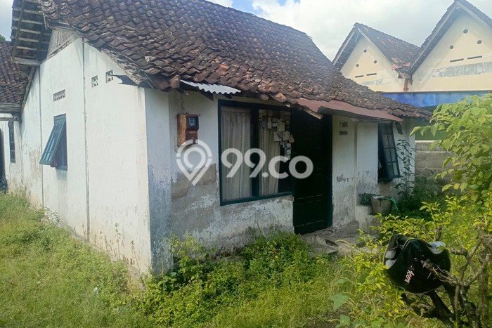 Tanah Kosong Dijual di Yogyakarta dengan Area 300m2 Tanah Kosong Dijual di Yogyakarta dengan Area 300m2