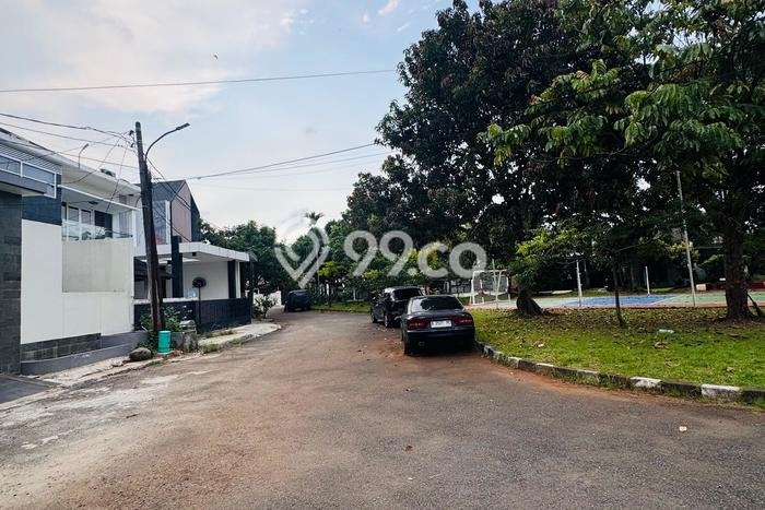 Rumah Elit Modern Tanpa Renovasi di BSD City Tangerang Rumah Elit Modern Tanpa Renovasi di BSD City Tangerang