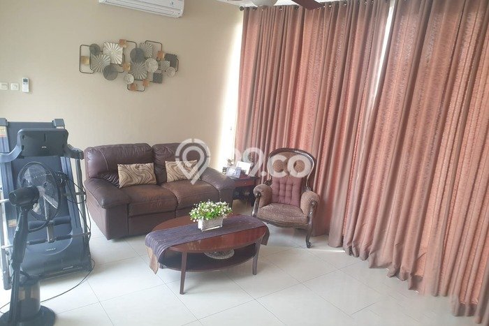 Rumah Elit LB 255m2 Siap Pakai Desain Elegan di Bintaro, Tangerang Selatan Rumah Elit LB 255m2 Siap Pakai Desain Elegan di Bintaro, Tangerang Selatan