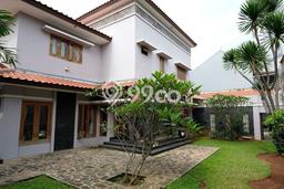 Rumah Elit Modern Tanpa Renovasi di Lebak Bulus Jakarta Selatan Rumah Elit Modern Tanpa Renovasi di Lebak Bulus Jakarta Selatan
