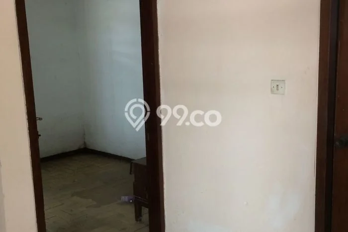 Jual Rumah Strategis Bagus Punya 4 KT di Kembangan Jakarta Barat SHM Jual Rumah Strategis Bagus Punya 4 KT di Kembangan Jakarta Barat SHM