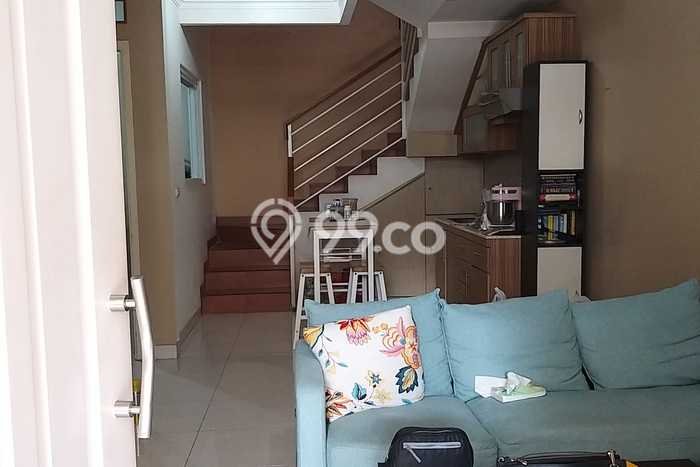Rumah Luas Asri 3 KT Siap Pakai di Bintaro Tangerang Selatan Rumah Luas Asri 3 KT Siap Pakai di Bintaro Tangerang Selatan