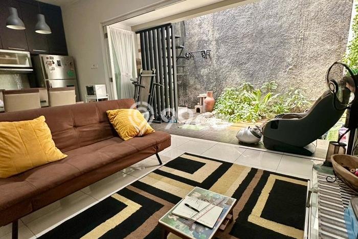 Hunian Elit LB 130m2 Siap Pakai Desain Elegan di Bintaro, Tangerang Selatan Hunian Elit LB 130m2 Siap Pakai Desain Elegan di Bintaro, Tangerang Selatan