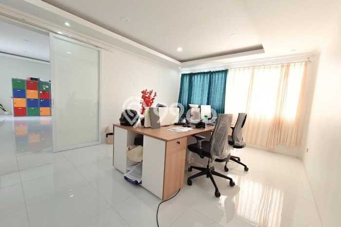 Unit Komersial Dijual di Tangerang LT 932m2 & LB 648m2 Unit Komersial Dijual di Tangerang LT 932m2 & LB 648m2