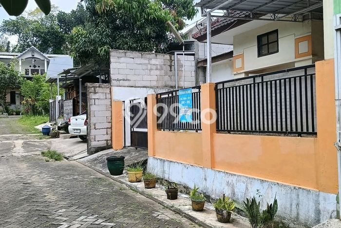 Rumah PREMIUM di , Malang, LT 99m2m² Bangunan 45m2m² KESEMPATAN TERBATAS! Rumah PREMIUM di , Malang, LT 99m2m² Bangunan 45m2m² KESEMPATAN TERBATAS!