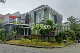 Rumah LT 410m2m² Semi Furnished di Lokasi Prestisius Permata Jingga, Malang Rumah LT 410m2m² Semi Furnished di Lokasi Prestisius Permata Jingga, Malang