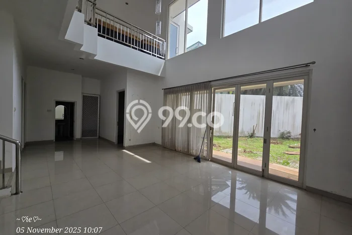 For Sale! Luxury House LT 627m2 Desain Elegan di Kemang Pratama For Sale! Luxury House LT 627m2 Desain Elegan di Kemang Pratama