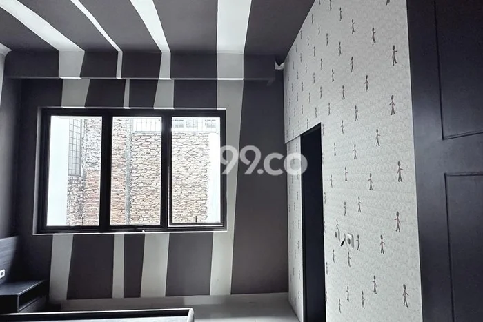Dijual Rumah Luas Elegan Dengan View Eksklusif di Daan Mogot, Jakarta Barat Dijual Rumah Luas Elegan Dengan View Eksklusif di Daan Mogot, Jakarta Barat