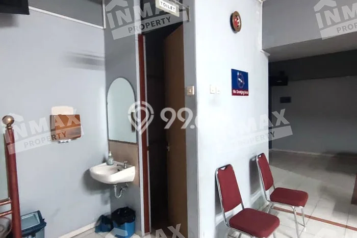 Ruko Komersial Dijual di Nginden Surabaya LT 68m2 & LB 200m2 Ruko Komersial Dijual di Nginden Surabaya LT 68m2 & LB 200m2