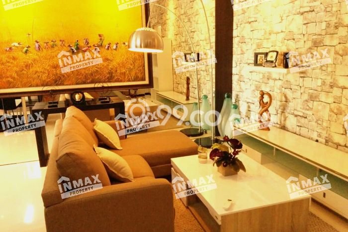 Dijual Cepat Rumah Favorit Siap Huni LB 150m2 di Rungkut, Surabaya Dijual Cepat Rumah Favorit Siap Huni LB 150m2 di Rungkut, Surabaya