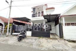 Rumah Asri di Malang Kota, 3 KM, Area Strategis, LT 123m² LB 180m² Rumah Asri di Malang Kota, 3 KM, Area Strategis, LT 123m² LB 180m²